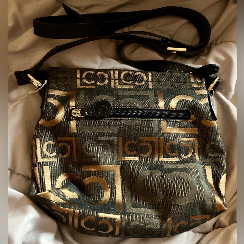 Liz Claiborne Crossbody Black and Gold Purse/Handbag USED.